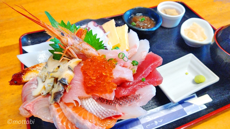 沖縄（魚まる）の海鮮丼